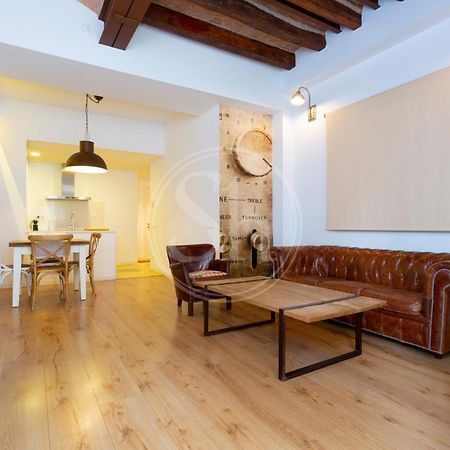 Moderno Apartamento En Eixample Barcelona Exterior photo